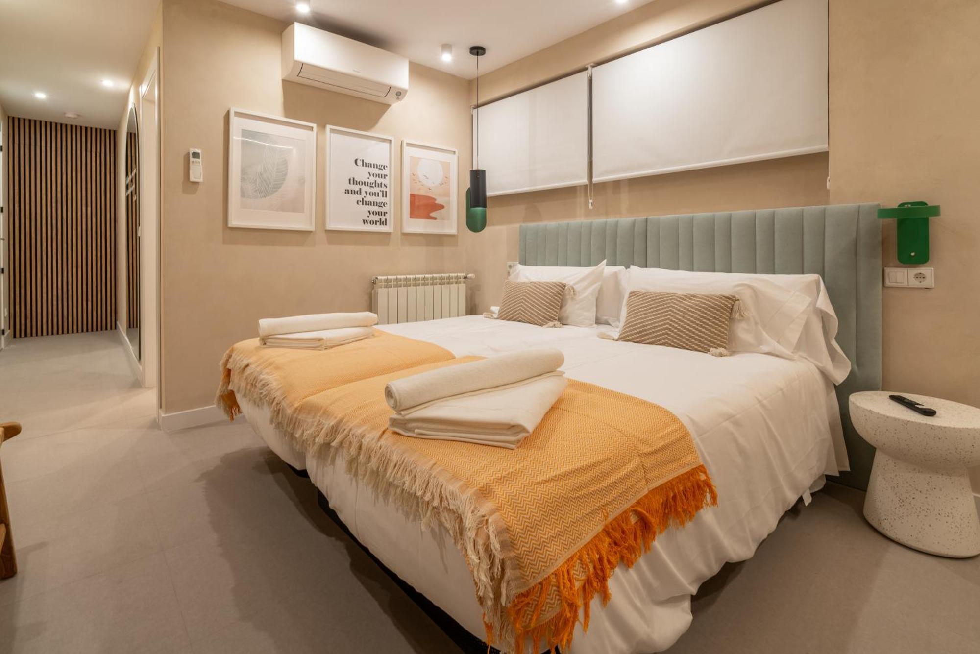 Wow Apartamentos Valladolid Luaran gambar