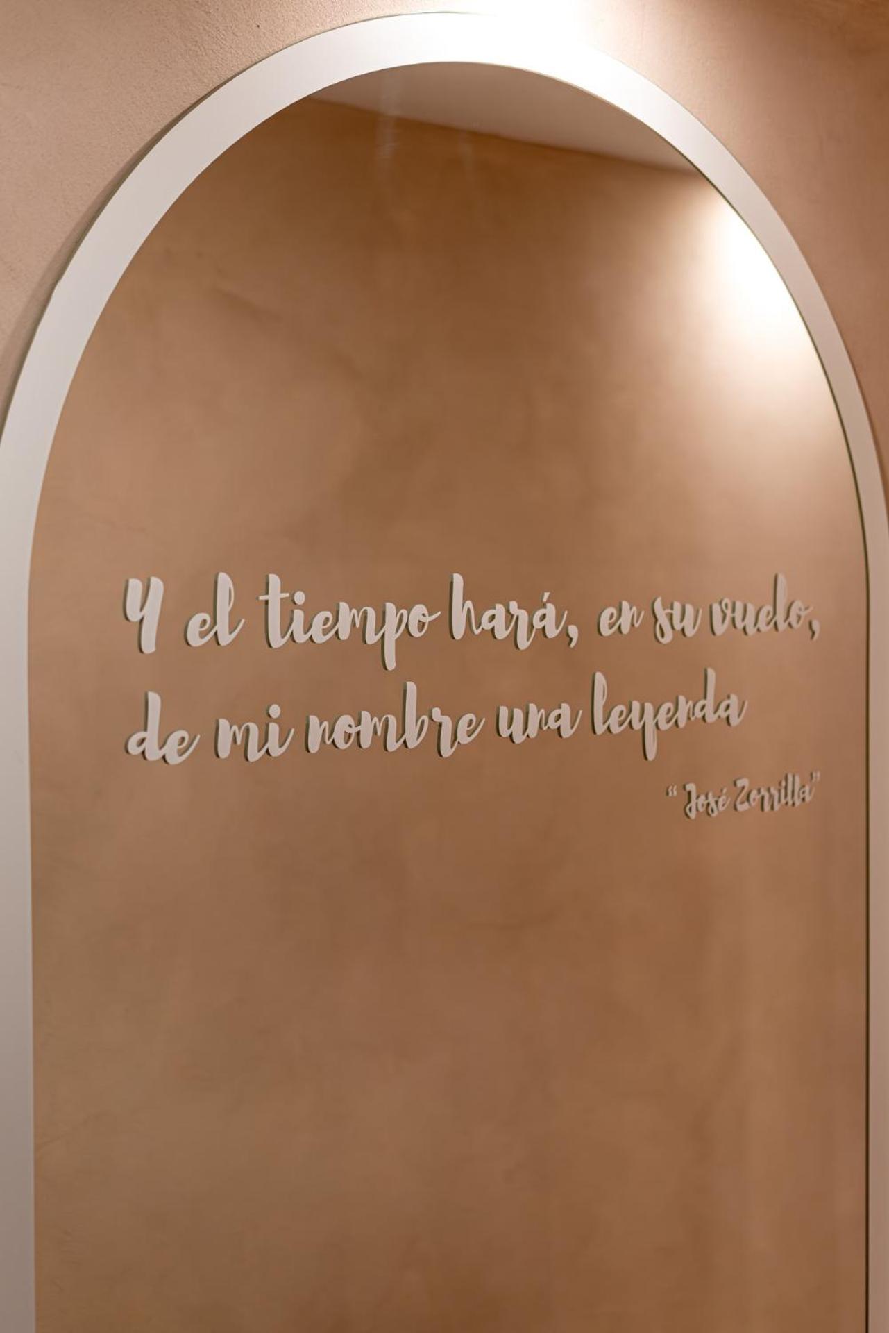 Wow Apartamentos Valladolid Luaran gambar